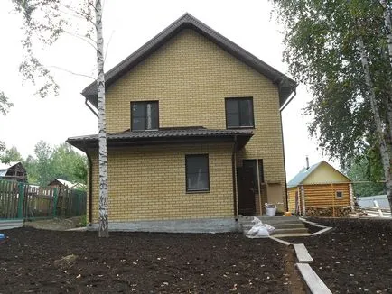 Építése kétszintes ház Jekatyerinburgban, épít egy kétszintes nyaraló