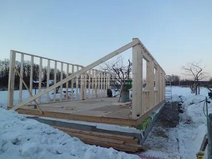 Construirea unei case cadru în timpul iernii