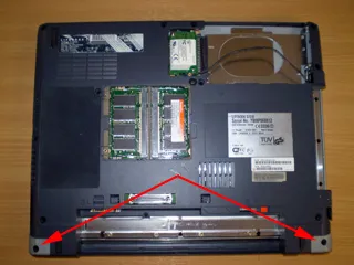 Fujitsu-Siemens LIFEBOOK s7010 - dezasambla un laptop