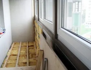 Încălzirea din balconul de vată minerală cu propriile lor mâini