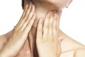 Нодуларна хиперплазия на симптомите на щитовидната жлеза и лечението