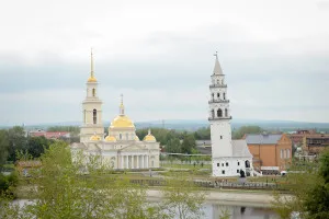 Защо продават екскурзии до Урал, и защо в края на май, за да стигне до Екатеринбург, че е необходимо