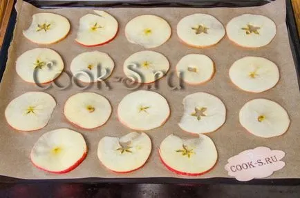 Apple chipek a sütőben - a recept egy fotó