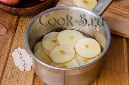 chips-uri de mere în cuptor - reteta cu o fotografie