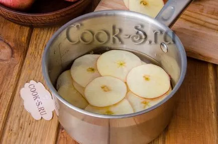 Apple chipek a sütőben - a recept egy fotó