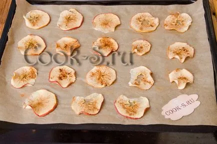 Apple чипове във фурната - рецептата със снимка