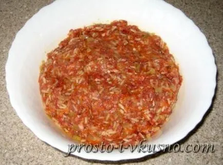 Zhiki de carne tocată și orez în sos de smântână