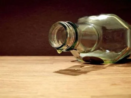 Симптомите на отнемане на алкохолизъм - лечение у дома премахване на симптоми на отнемане в дома