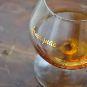 beneficii Armagnac și compoziția chimică a băuturii, produse alimentare și de sănătate