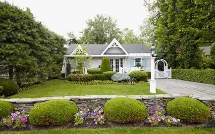 Casa în stil englezesc exterior și design de zonele suburbane din fotografie