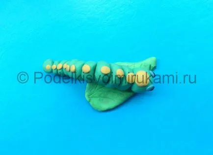 Caterpillar plastilină