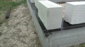 Instrucțiuni de instalare de blocuri de beton de zidărie și tehnici de finisare