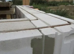 Instrucțiuni de instalare de blocuri de beton de zidărie și tehnici de finisare