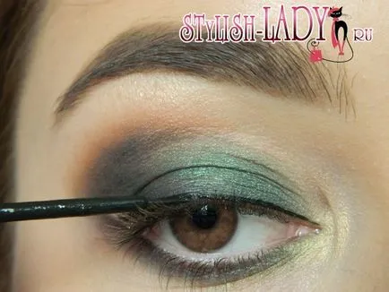 Emerald szem make-up, lépésről lépésre bemutató fotókkal