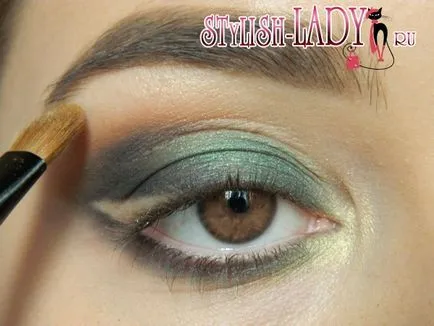 Emerald szem make-up, lépésről lépésre bemutató fotókkal