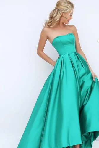 Ce culoare ar trebui să rochie pentru bal 2017 nuanțele cele mai la modă