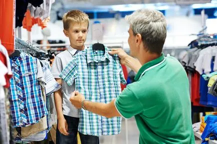 Cum de a determina dimensiunea hainele băiatului pentru înălțimea și greutatea sunt investigate în dimensiuni pentru copii