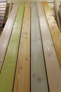 Как да нарисува имитация дървен материал и трупи, цвят