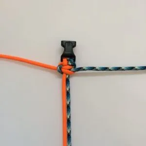 Hogyan készítsünk egy karkötőt ki ejtőernyő zsinór