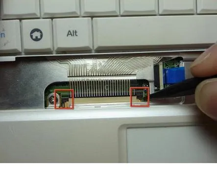 Cum să demontați laptop-ul Asus Eee PC 900 touchpad-ul de înlocuire, ecranul și camera web