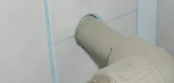 Cum de a face o gaură în placi ceramice sau o țeavă de sub capotă