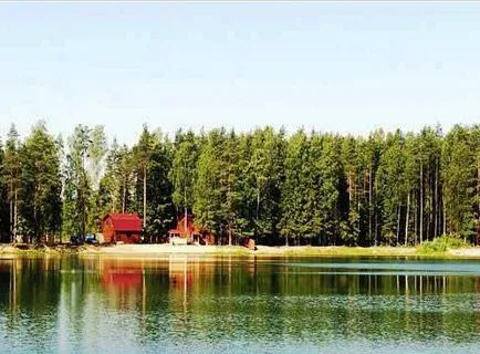 lac Azure în regiunea Leningrad, cum să obțineți de la Sankt-Petersburg, condițiile pentru o plajă și de recreere