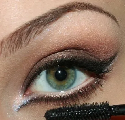 Cat eye make-up és lépésről lépésre fotók, te nem vagy egyedül