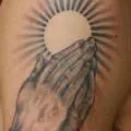 Rugându-tatuaj de palmier