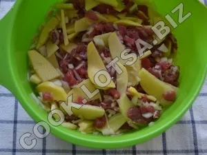 Plăcintă cu carne și cartofi - delicioase acasă-pas fotografii reteta