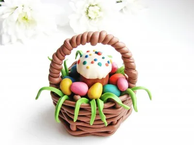 Easter basket de atelier de lut cu fotografii