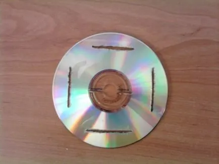 Suporturi pentru stilouri de pe unitatea CD-ROM