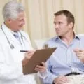 Prosztatagyulladás férfiakban okoz, tünetek és a kezelés a betegség