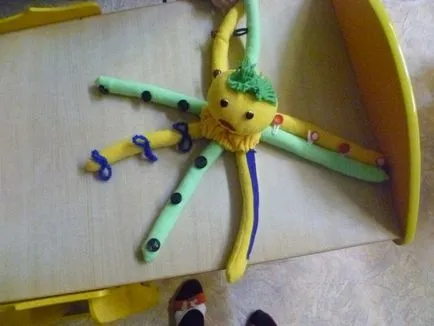 Разработване на меки играчки за развитието на фини двигателни умения на деца от 4-5 години на 
