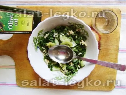 Salata cu kiwi, castraveti si reteta de menta cu o fotografie