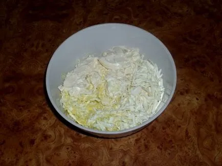 Brânză aperitiv în frunze de salată