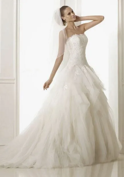 Булчинска рокля на Pronovias 2015 1