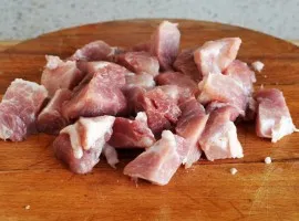 Sertés savanyúsággal - a recept egy fotó