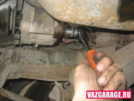 Înlocuirea generatorului VAZ 2121, modul în care să înlocuiască un generator pe teren cu mâinile sale