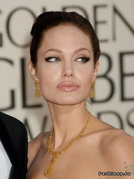 bijuterii Angelina Jolie