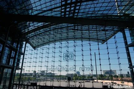 Централната гара на Берлин (на немски: