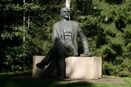 Ce se poate face cu statuia lui Lenin și a altor simboluri sovietice