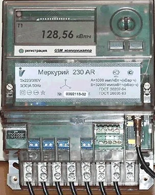 Elektromos szerelési és karbantartási elektromos fogyasztásmérőt, elektroas - elektromos munka és