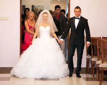 Feofilaktova сватбена рокля