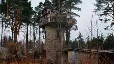 Fort - червен водна пързалка, маршрута си