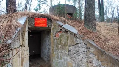 Fort - червен водна пързалка, маршрута си