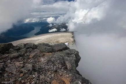 Rock: Mount (mount Skåla)