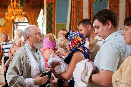Egyéni vagy keresztelés, profi fotózás a gyermekek és a családok Voronyezs