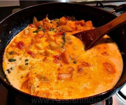 rețete indian paneer (branza de vaci) cu mazăre verde, rusă, India