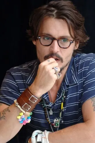 Történetek Dzhonni Depp - szép, szerető dekoráció