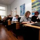 Efectuarea păpuși, păpuși Școala București Centrul Internațional pentru Educație Profesională